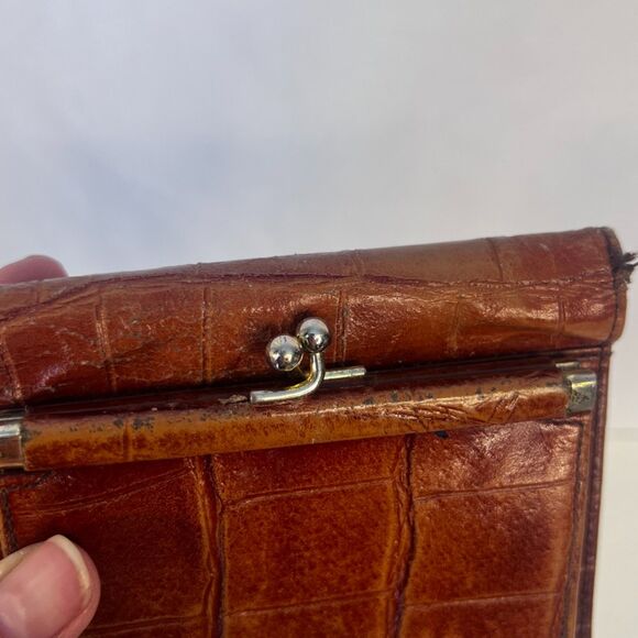 Anne Klein St Thomas Faux Croc Leather Bi Fold Wallet Kiss Clasp Change Purse - Picture 8 of 14